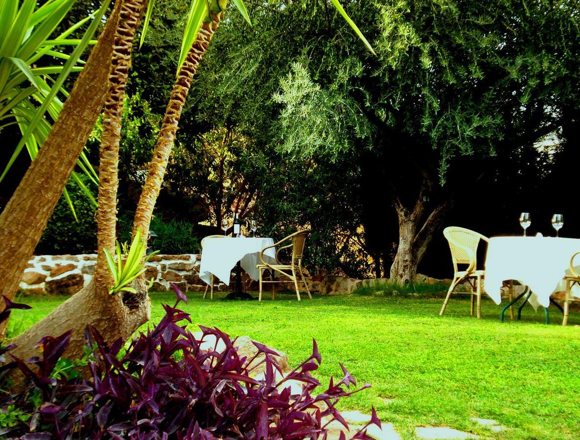 Hotel Cortijo De Salia Alcaucín Zewnętrze zdjęcie
