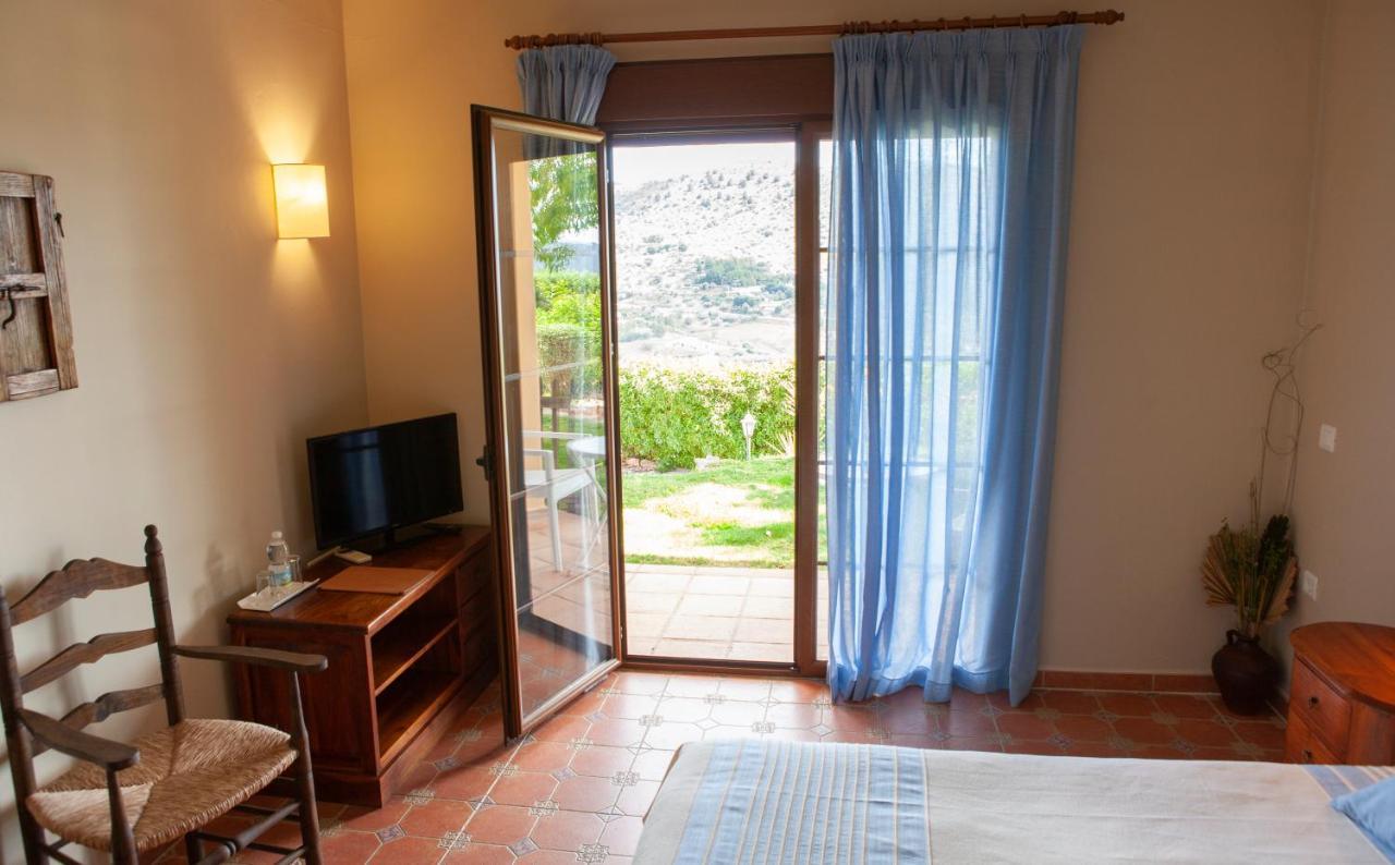 Hotel Cortijo De Salia Alcaucín Zewnętrze zdjęcie